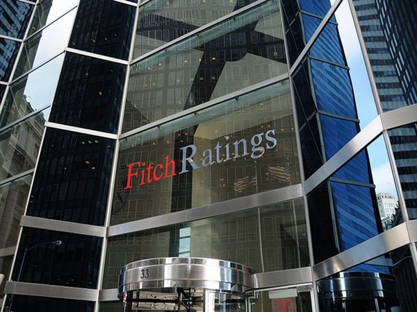 Fitch_Ratings_4_y7XqxO6_6nEWy6h