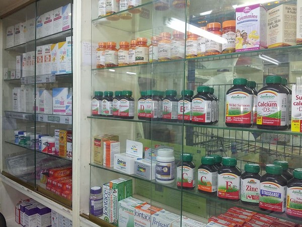 pharmacy-medicine-food-supplement-health_NXaEQ3W_of5ANVt