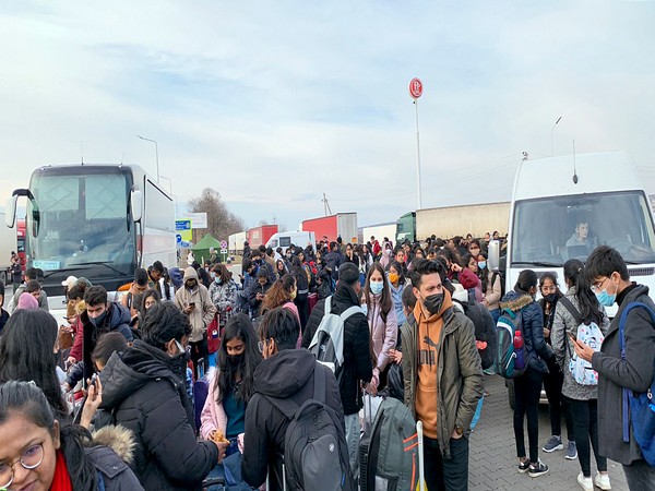 470 Indian students set to exit Ukraine and enter Romania through Porubne-Siret Border