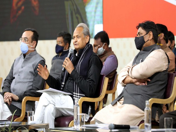 Chief Minister Ashok Gehlot addressing the press conference