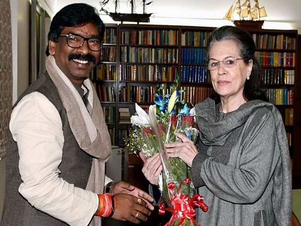 JMM leader and CM designate Hemant Soren meets Congress interim President Sonia Gandhi