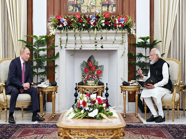 PM Narendra Modi with Russian President Vladimir Putin during a meeting at Hyderabad House