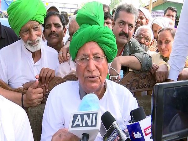 Former Haryana Chief Minister OP Chautala speaks to the media during his visit to farmers' protest site against the three farm laws