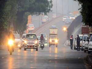 Delhi AQI remains in the 'Very Poor' category